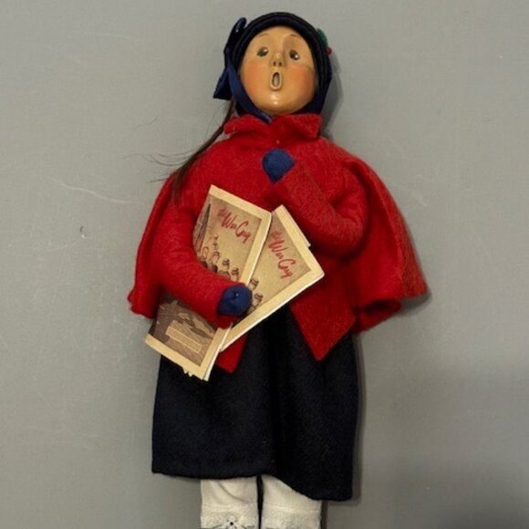 Vintage Byers Choice Carolers Christmas Figurine Chalfont War Cry Newspaper Girl - Picture 1 of 4